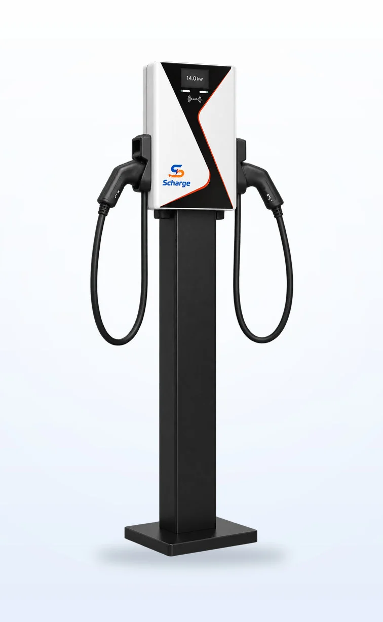 Scharge SC14 AC 충전기, Type 2 듀얼 건, 스탠드 설치, 흰색과 검은색 외함에 주황색 포인트.